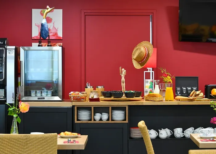 Logis & Restaurant Le Pardaillan Hotel