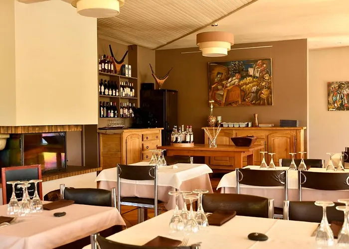 Logis & Restaurant Le Pardaillan Hotel