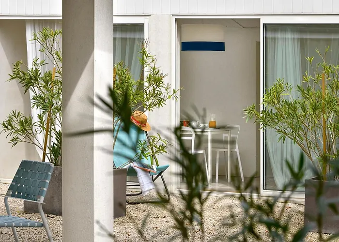 Logis & Restaurant Le Pardaillan Hotel Gondrin