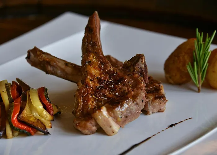 Logis & Restaurant Le Pardaillan Hotel 3*