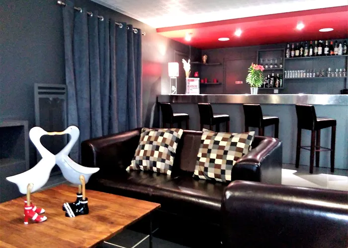 Logis & Restaurant Le Pardaillan Hotel