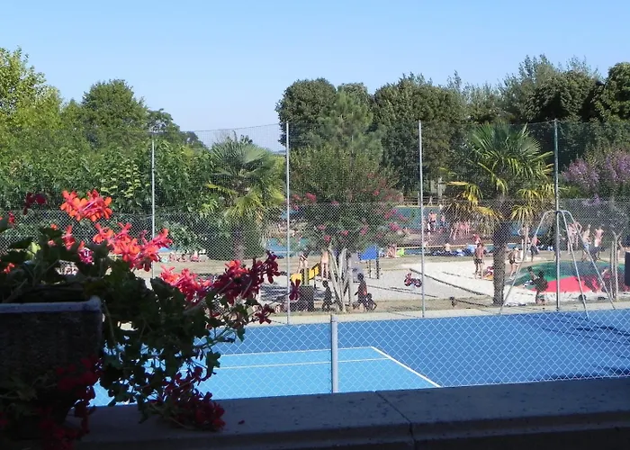 Logis & Restaurant Le Pardaillan Gondrin