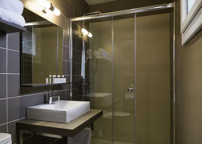 Logis & Restaurant Le Pardaillan 3*