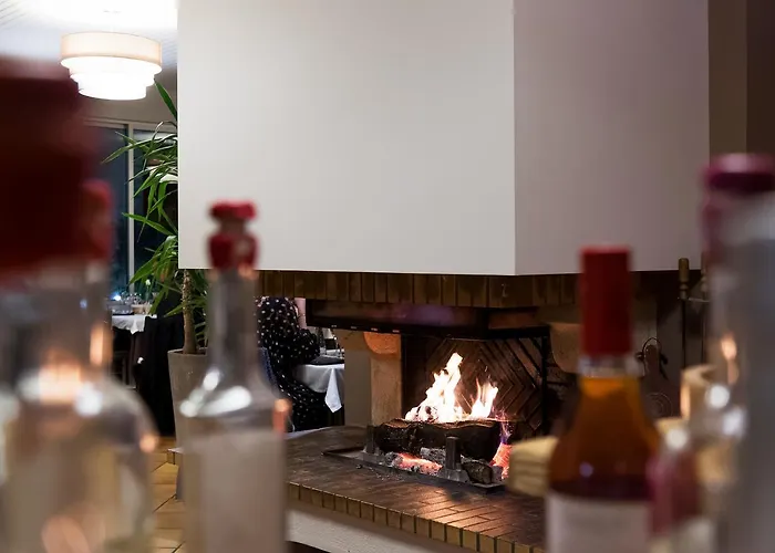 Hotel Logis & Restaurant Le Pardaillan