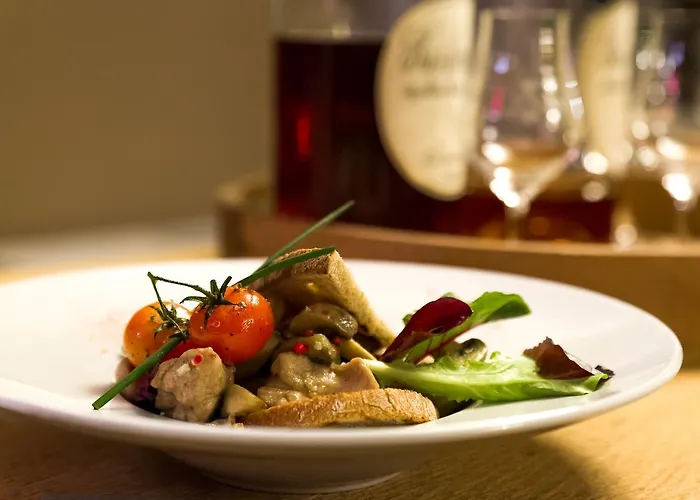 Hotel Logis & Restaurant Le Pardaillan 3*