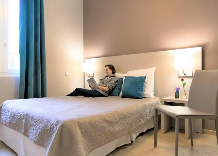 Hotel Logis & Restaurant Le Pardaillan Gondrin