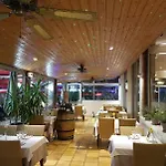 Logis & Restaurant Le Pardaillan Hotel Gondrin