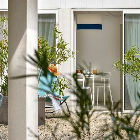 Logis & Restaurant Le Pardaillan Otel Gondrin