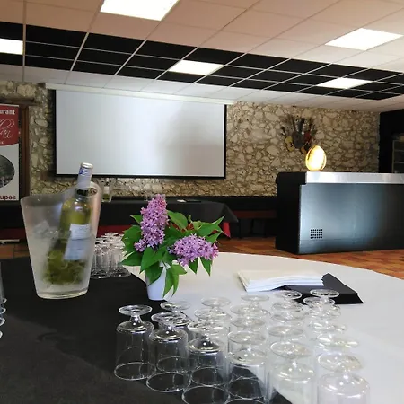 Logis & Restaurant Le Pardaillan Otel 3*