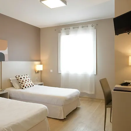 ホテル Logis & Restaurant Le Pardaillan Gondrin