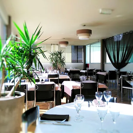 Hotel Logis & Restaurant Le Pardaillan 3*