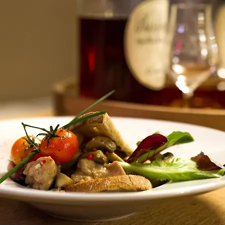 ホテル Logis & Restaurant Le Pardaillan 3*